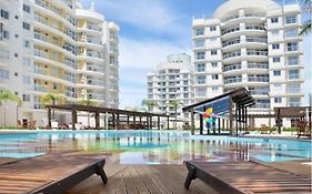 Apartamento em Home Club